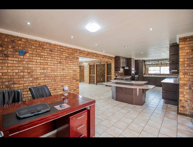 9 BEDROOM FREEHOLD FOR SALE IN RAVENSWOOD